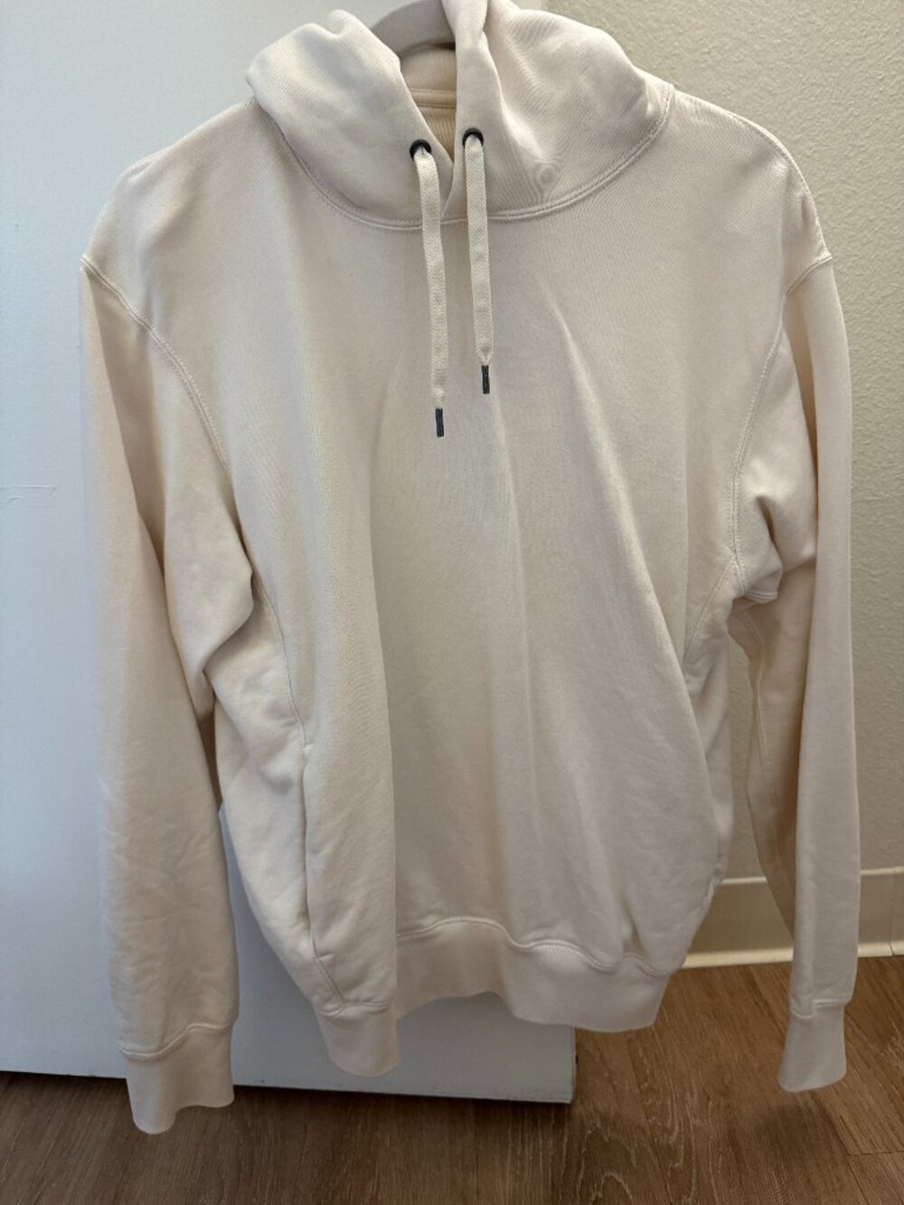 Uniqlo Cream Sweatshirt